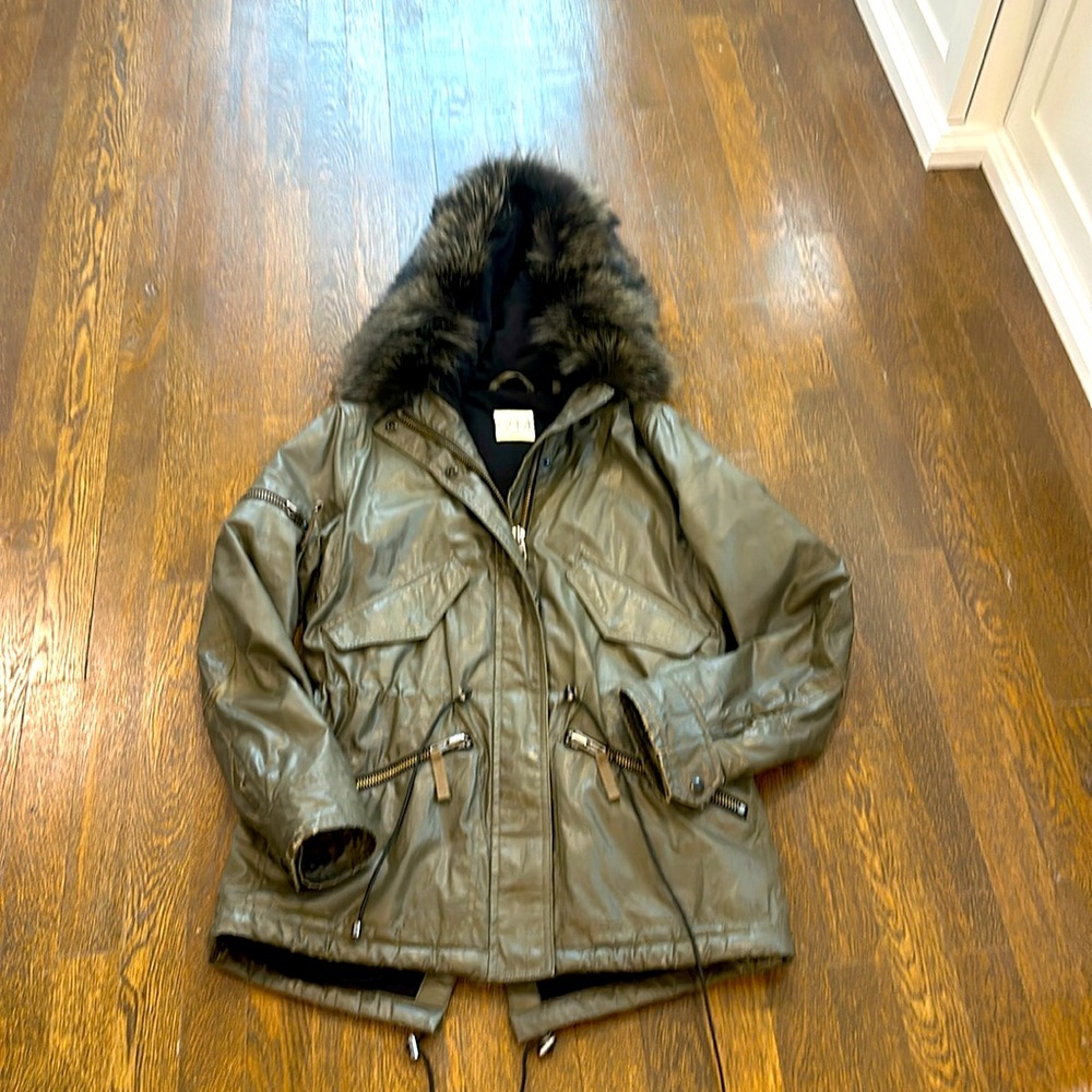 SAM. parka